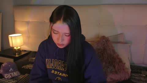 Snapshot of zowi_hottiee chatting on 09.25.25 cintya kors online show from 09.25.25