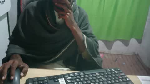 zoyakhan803 online show from 02.13.25