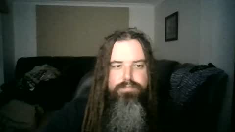 Snapshot of zozzzie chatting on 12.20.25 zozzzie online show from 12.20.25