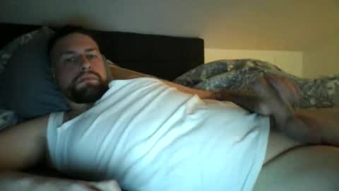Snapshot of zubit chatting on 12.21.25 zubit online show from 12.21.25