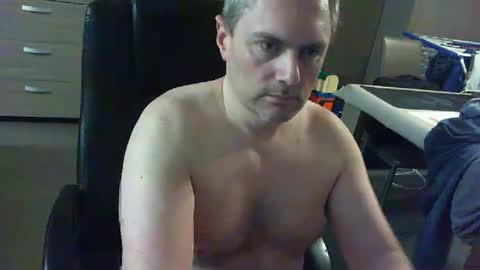 Snapshot of zultem chatting on 02.18.25 zultem online show from 02.18.25