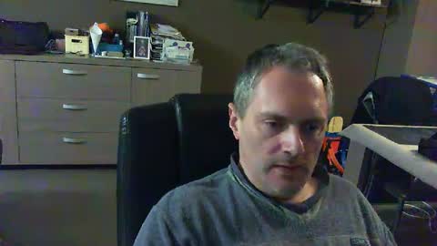 Snapshot of zultem chatting on 02.19.25 zultem online show from 02.19.25