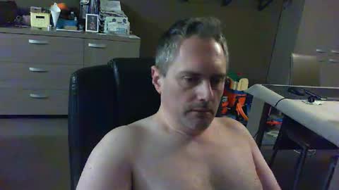 Snapshot of zultem chatting on 02.20.25 zultem online show from 02.20.25