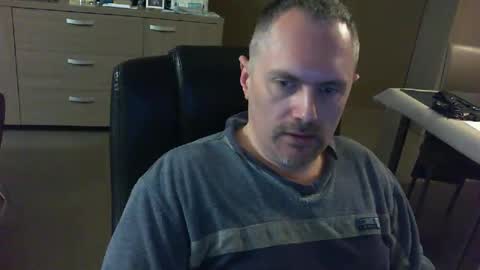 Snapshot of zultem chatting on 02.25.25 zultem online show from 02.25.25