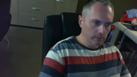 Snapshot of zultem chatting on 09.26.25 zultem online show from 09.26.25