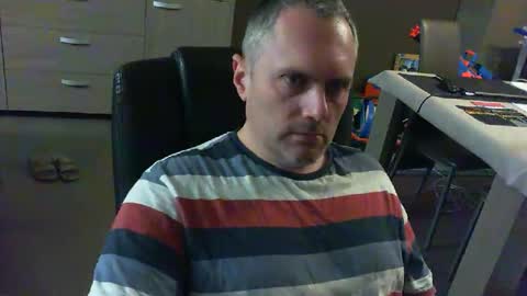 Snapshot of zultem chatting on 09.29.25 zultem online show from 09.29.25