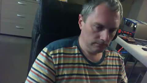 Snapshot of zultem chatting on 04.13.26 zultem online show from 04.13.26