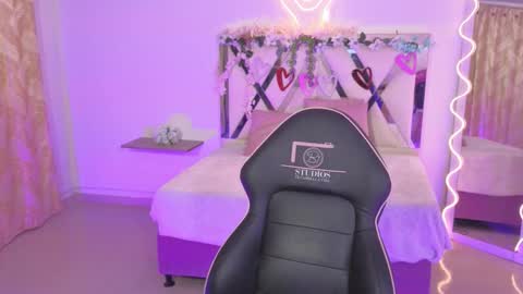 ZURY   online show from 10.17.25