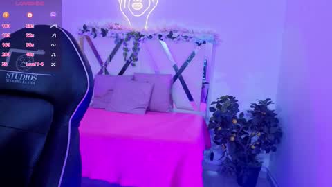 Snapshot of zury_tay chatting on 03.25.26 ZURY online show from 03.25.26