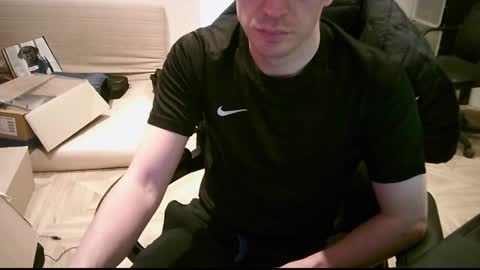 Snapshot of zyriosben chatting on 03.10.25 zyriosben online show from 03.10.25