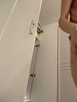 angelmommu online show from 11.18.25