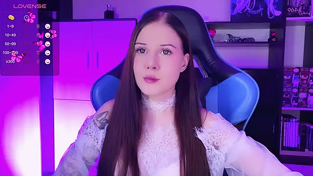 Snapshot of jasminevine chatting on 12.06.24 jasminevine online show from 12.06.24