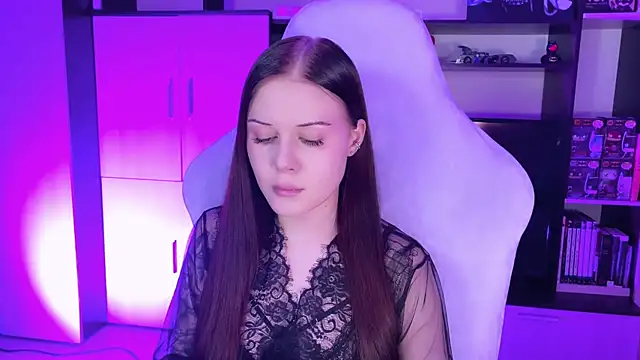 Snapshot of jasminevine chatting on 01.19.25 jasminevine online show from 01.19.25