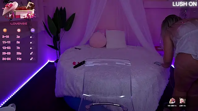 Snapshot of MissyMartinez chatting on 01.29.25 MissyMartinez online show from 01.29.25