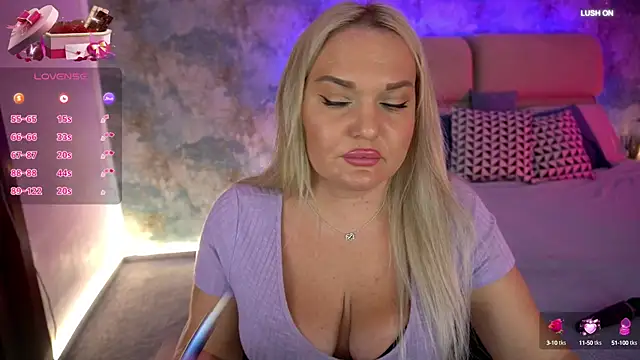 Snapshot of MissyMartinez chatting on 02.21.25 MissyMartinez online show from 02.21.25