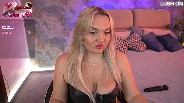 Snapshot of MissyMartinez chatting on 03.21.25 MissyMartinez online show from 03.21.25