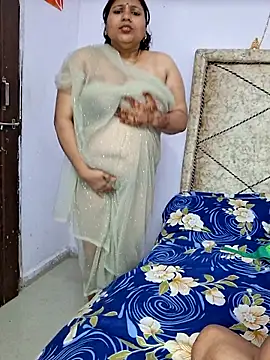 MOM-SUN-COUPLE online show from 02.11.25