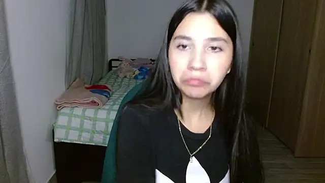 Snapshot of mia__lopez_ chatting on 10.08.25 mia lopez online show from 10.08.25