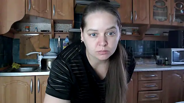 uliastar online show from 10.26.25