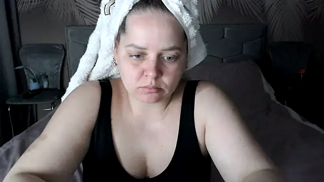 uliastar online show from 04.07.26