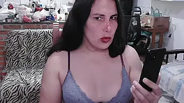 LauraVicttoria361215 online show from 10.21.25