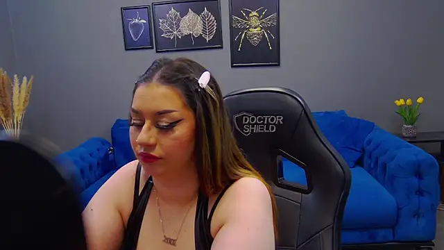 Katewalker  online show from 01.18.25