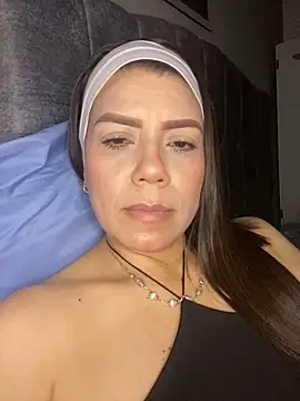 Snapshot of martina_contreras chatting on 05.18.26 martina contreras online show from 05.18.26