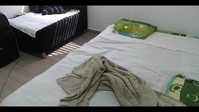 MommyMiaWs online show from 01.20.25