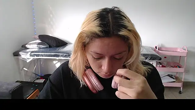 MommyMiaWs online show from 03.03.25