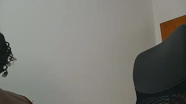 sluttylaura21 online show from 01.13.26