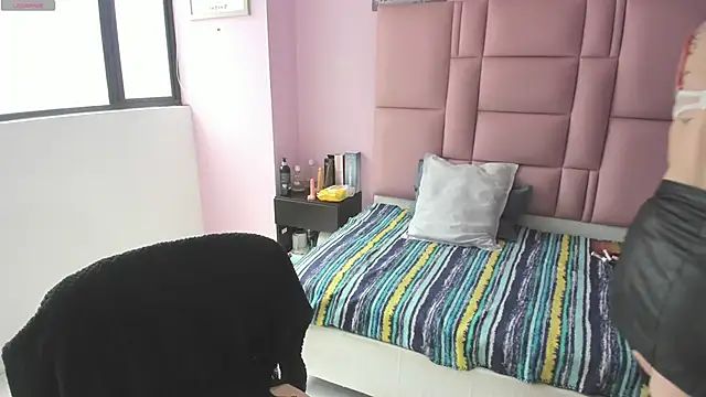 Snapshot of samanthaanderson_ chatting on 02.15.25 samanthaanderson  online show from 02.15.25