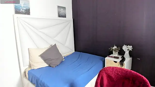 Snapshot of samanthaanderson_ chatting on 09.22.25 samanthaanderson  online show from 09.22.25