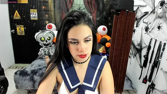 criss 21  online show from 11.04.25