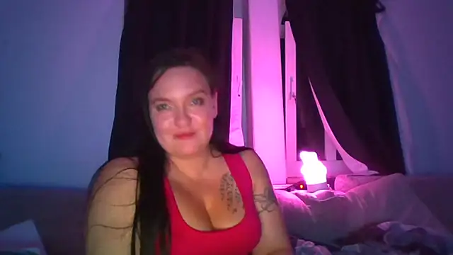 Snapshot of Sweetrose93 chatting on 07.18.26 Sweetrose93 online show from 07.18.26