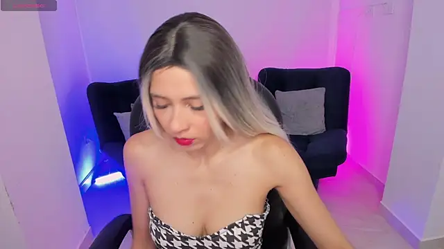 emilly smith 1 online show from 05.20.26
