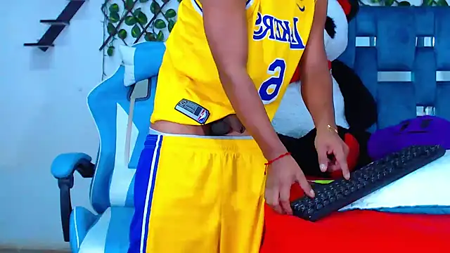 Hakim prettynigg online show from 10.25.25