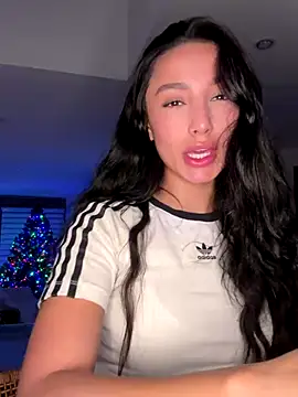 Snapshot of EvaMoet chatting on 12.05.24 EvaMoet online show from 12.05.24