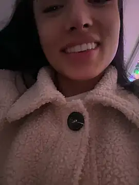 Snapshot of EvaMoet chatting on 12.08.24 EvaMoet online show from 12.08.24