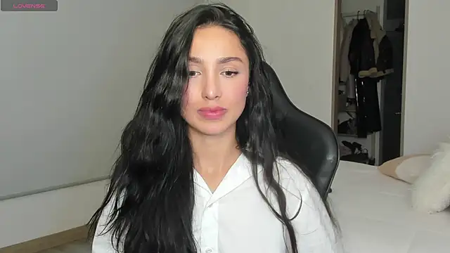 Snapshot of EvaMoet chatting on 03.14.25 EvaMoet online show from 03.14.25