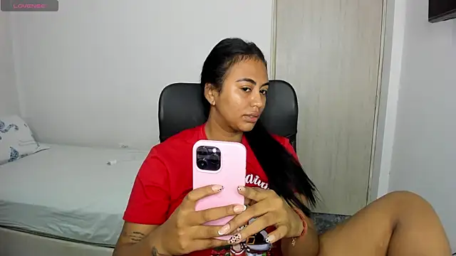 tracycum online show from 12.21.25