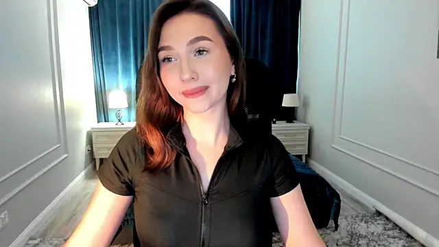 Snapshot of GracefulLook chatting on 02.04.25 GracefulLook online show from 02.04.25