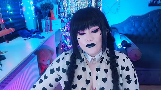 wickedxqueen online show from 02.05.25