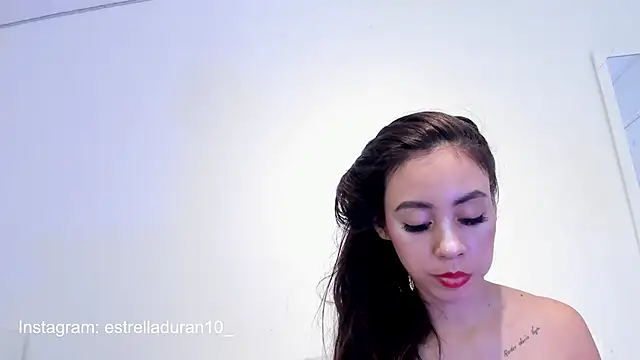 Estrella Duran online show from 12.17.24