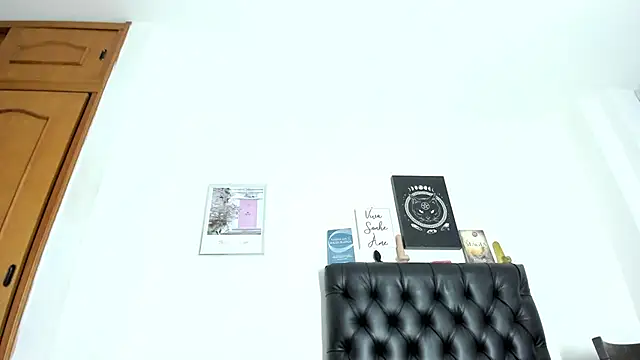 Snapshot of JohanyLatino chatting on 01.28.25 JohanyLatino online show from 01.28.25