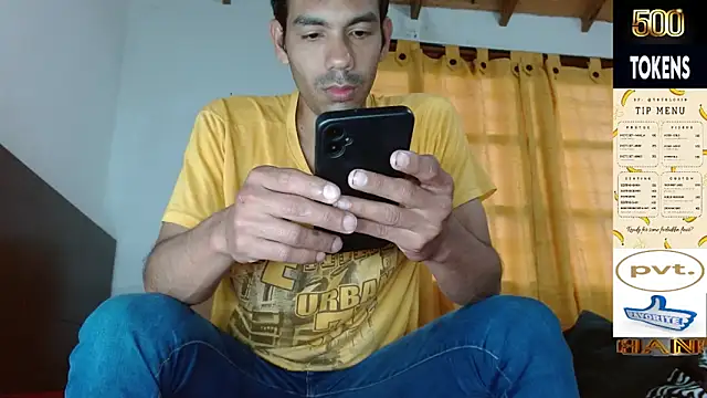 Snapshot of JohanyLatino chatting on 05.23.26 JohanyLatino online show from 05.23.26