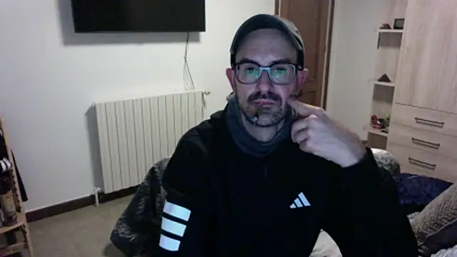 Snapshot of techmoon chatting on 01.06.26 techmoon online show from 01.06.26