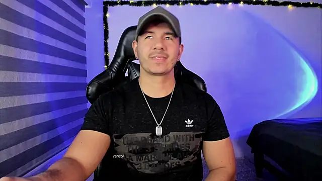 Snapshot of ransoj chatting on 02.13.26 ransoj online show from 02.13.26