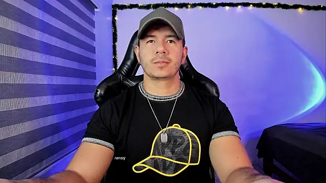 Snapshot of ransoj chatting on 02.15.26 ransoj online show from 02.15.26