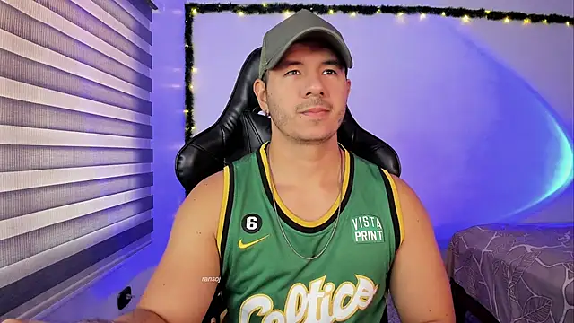 Snapshot of ransoj chatting on 02.18.26 ransoj online show from 02.18.26