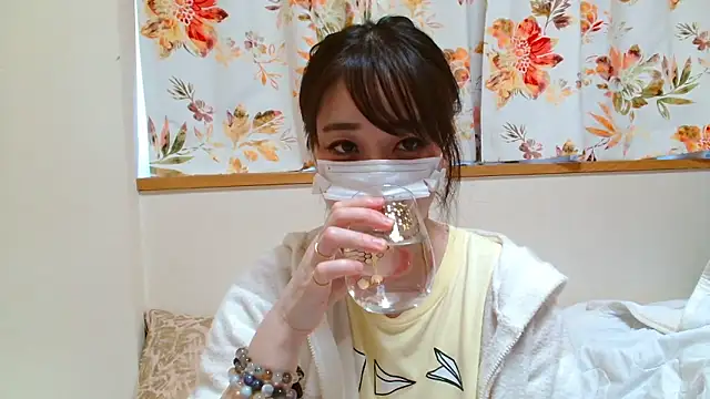 liliyRiSAcha-n online show from 04.23.26